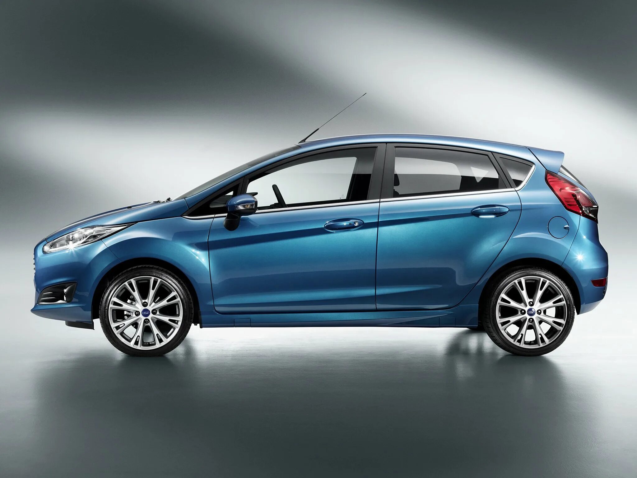 Картинка хэтчбек. Ford Fiesta 2013. Ford Fiesta 2. Ford Fiesta 1.0 ECOBOOST. Форд Фиеста 2012 5 дверей.