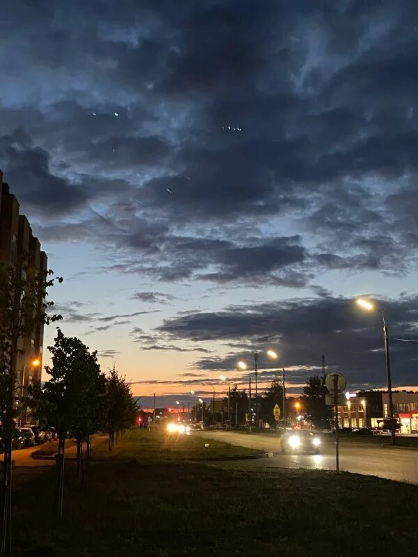 зеленодольск город ночью. ночной зеленодольск. зеленодольск эстетика. ночной зеленодольск. зеленодольск татарстан набережная.