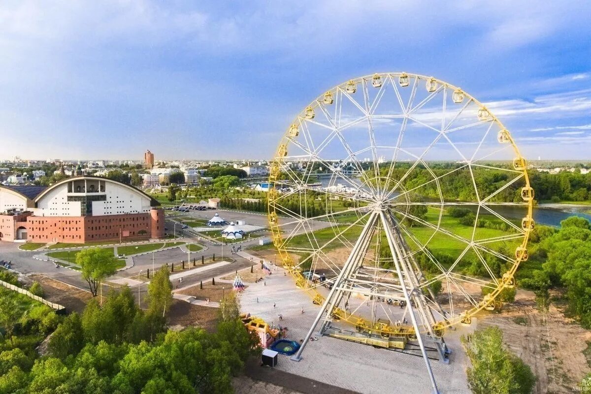 Колесо обозрения золотое кольцо ярославль. Колесо обозрения золотое кольцо ярославль. Колесо обозрения переславль залесский. Колесо обозрения в рославле. Миллениум колесо обозрения ярославль.