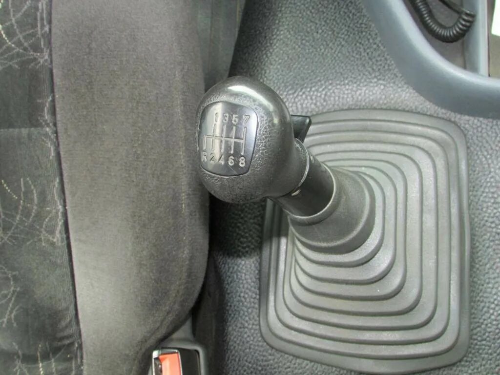 Переключение скоростей на камазе. Коробка zf камаз схема переключения передач. Коробка передач камаз 5320 схема переключения. Схема коробки передач камаз 4310. Переключение скоростей на камазе.