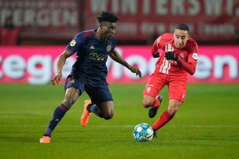 Твенте (нидерланды). Фк твенте. United twente. United twente. Твенте форма.