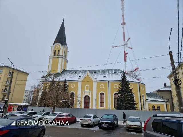 Архангельск лютеранская кирха. Кирха новая архангельск. Кирха немецкая школа в архангельске. Кирха архангельск. Лютеранская церковь святой екатерины (архангельск).