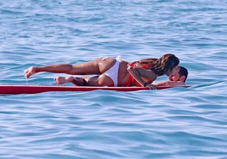 Messi and wife 