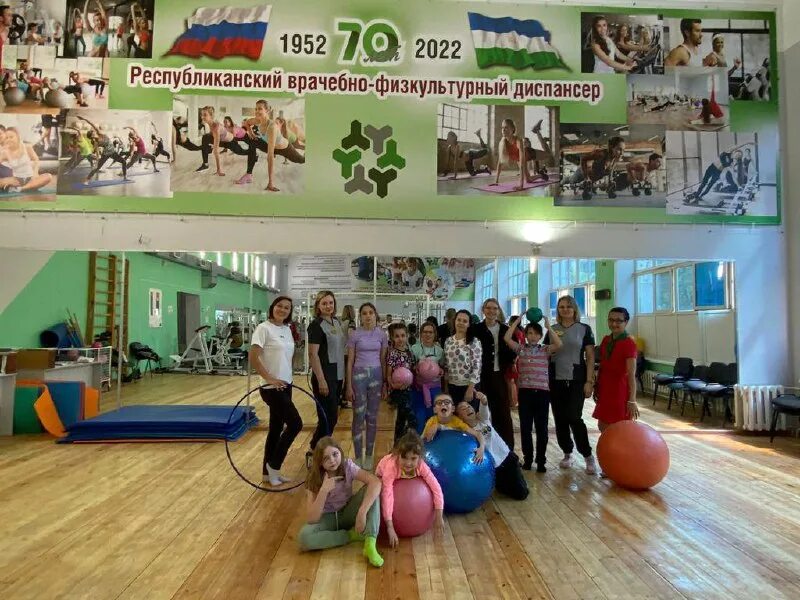 Физкультурная 123 самара. Спортивный комплекс малютка 140х200. Улица физкультурная 116 самара. Физкультурная 140. Трибуны в спортзале чертеж.