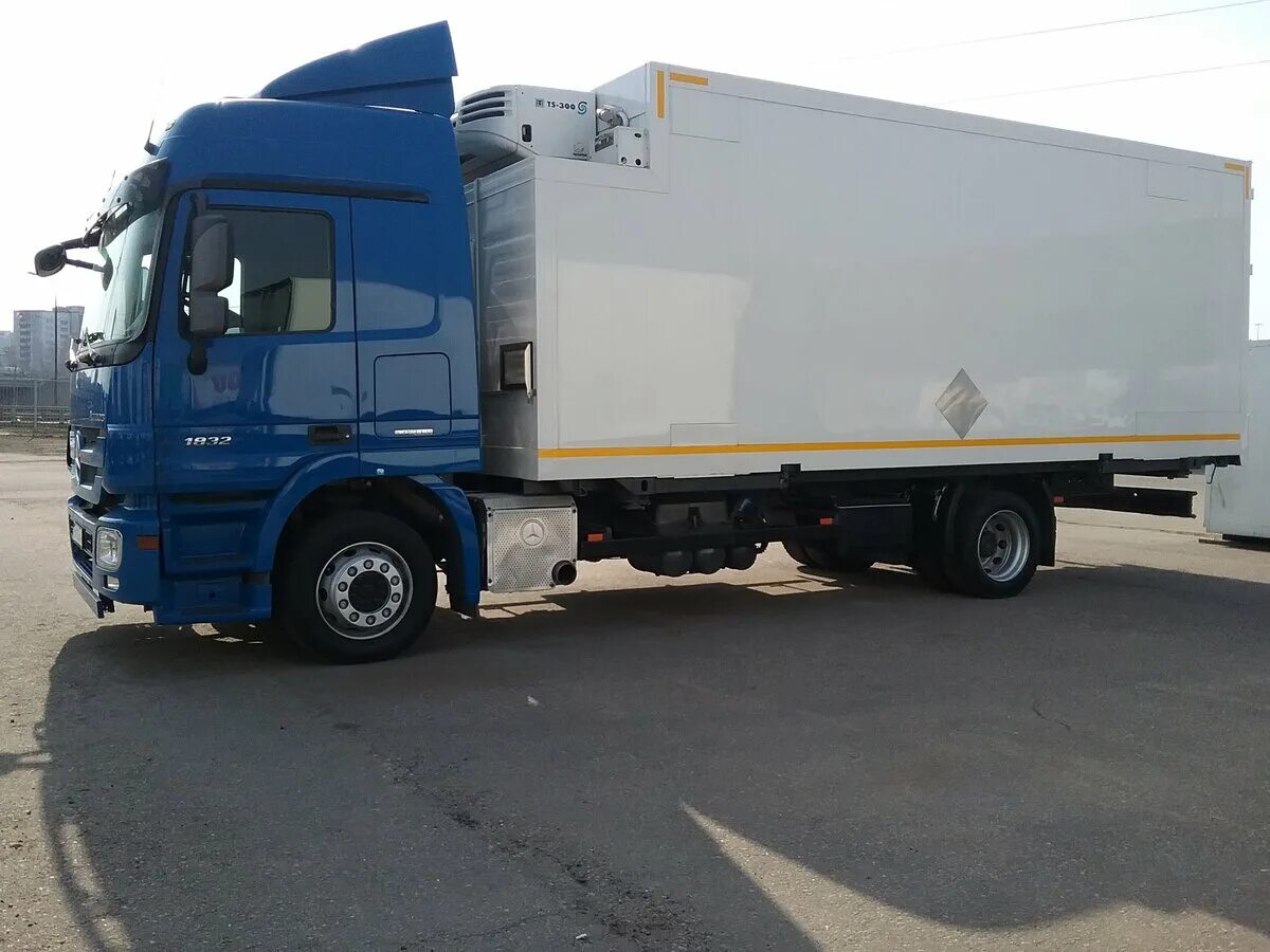 Actros 1832. Mercedes Actros 1832. Мерседес Бенц Актрос 1841 10т. Изотермический. Мерседес Актрос рефрижератор 10 тон. Сколько стоит грузовики 10 тонн