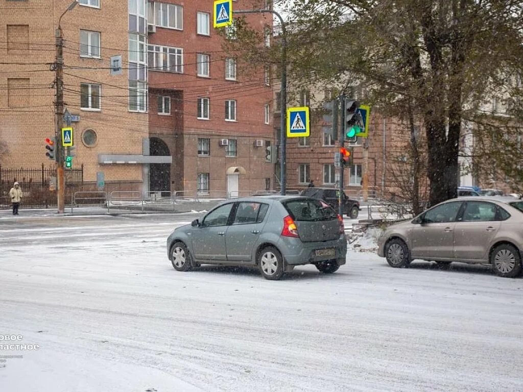 Г челябинский прогноз погода. Снег в Челябинске. Снегопад в ноябре. Выпал ли снег в Челябинске. Ноябрь снег идёт.