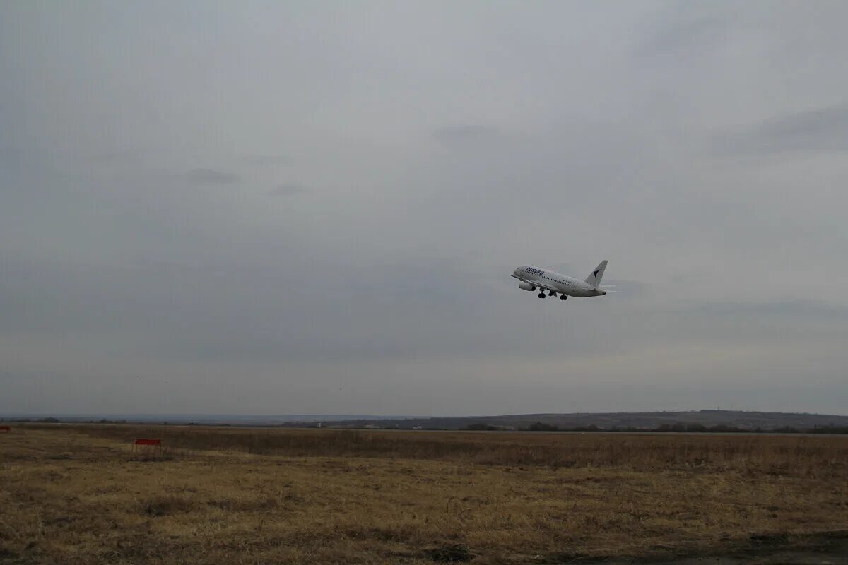 Украинский беспилотник. В небе самолёты и беспилотники. Американский бпла mq-9 reaper. Российские самолеты. Самолеты сбивают бпла.