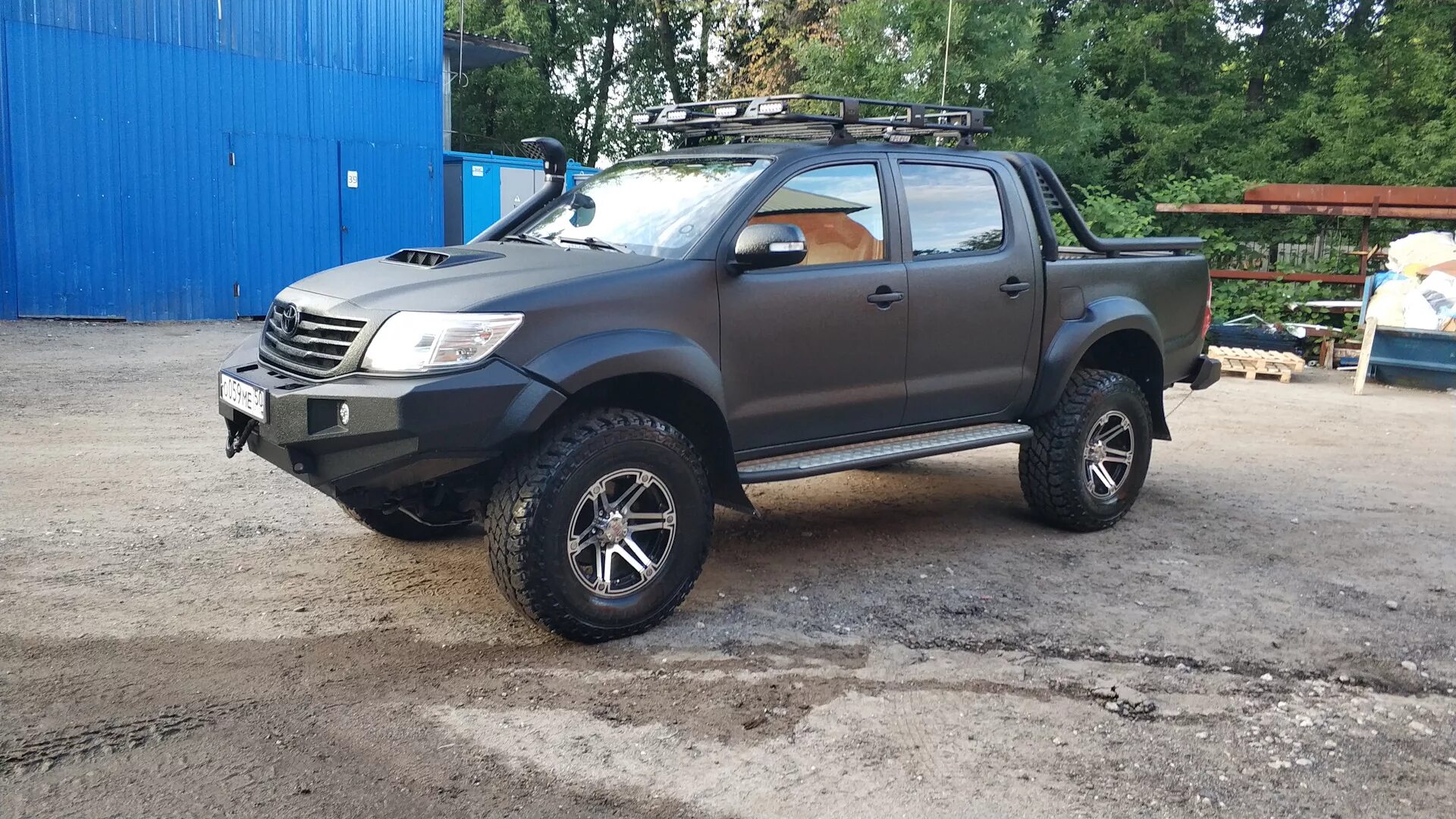 Toyota Hilux 33 колеса. Тойота Хайлюкс пикап 2012. Хайлюкс 7 на 33 колесах. Лифт Тойота Хайлюкс 2012. Газ продажа приморском крае