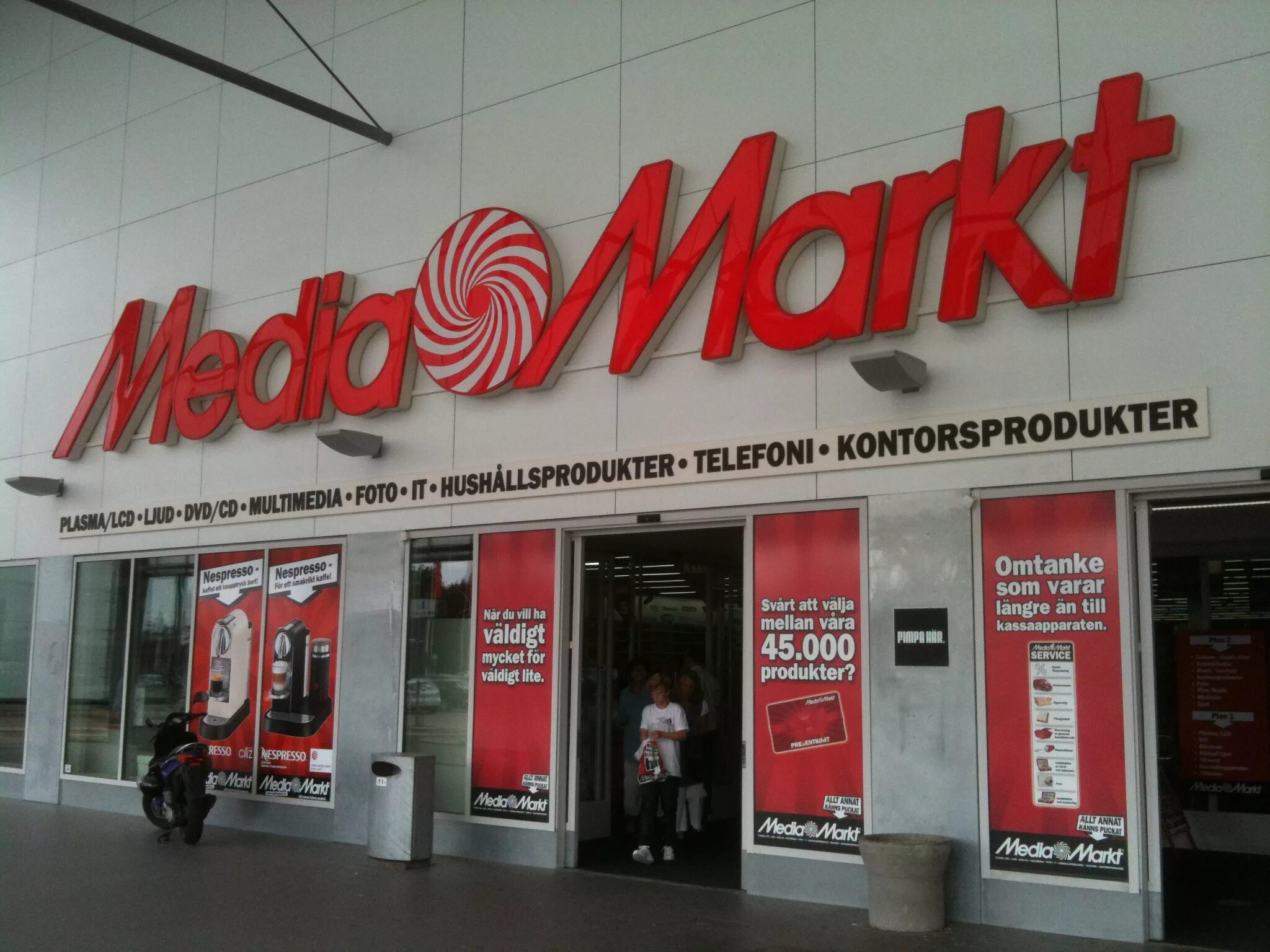 Сайт медиа маркет. Магазин бытовой техники. Media Markt магазин. Магазин бытовой техники Маркт. Реклама магазина электроники.