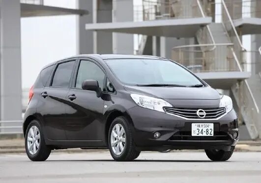 Nissan note dig-s. Dba-e12. Ниссан ноут 2. Цвет кайен ред ниссан нот. Dig s nissan.