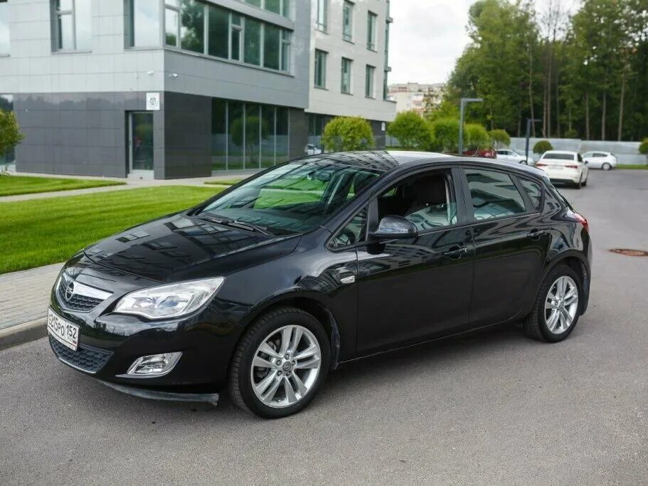 Opel astra черный. Opel Astra j Black. Opel Astra j 2011 черный. Opel Astra j черный.