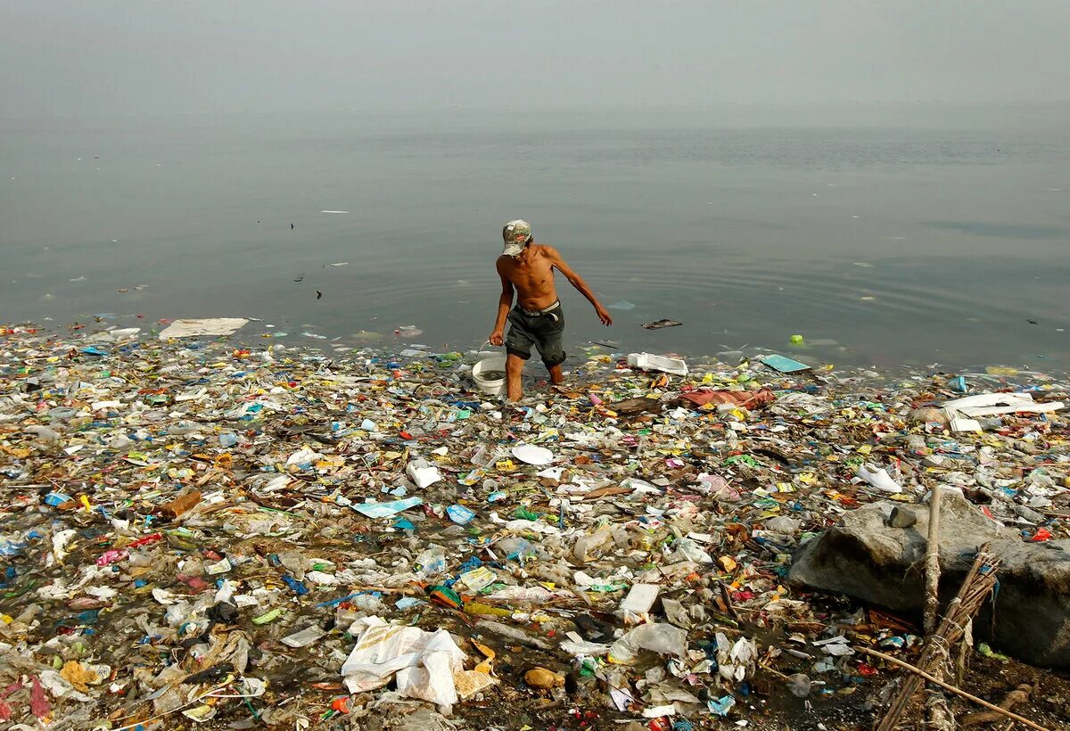 Стой грязная вода. Мировой океан загрязнение пластмассовые отходы. Мусорный остров в тихом океане. Пластиковое загрязнение мирового океана. Загрязненные моря.
