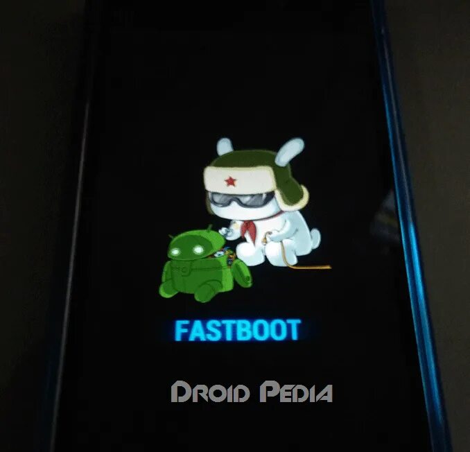 На экране появилась надпись fastboot. Xiaomi Redmi Note 8 Pro Fastboot. Кролик Xiaomi Fastboot. Fastboot кролик чинит андроид. Режим Fastboot Xiaomi.