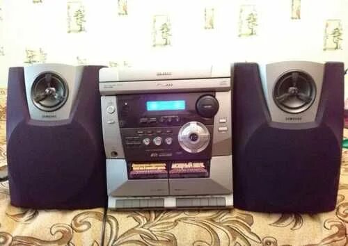 Max 900. Samsung max 900. музыкальный центр самсунг макс 900. музыкальный центр samsung max-k17. модельный ряд samsung max 900.
