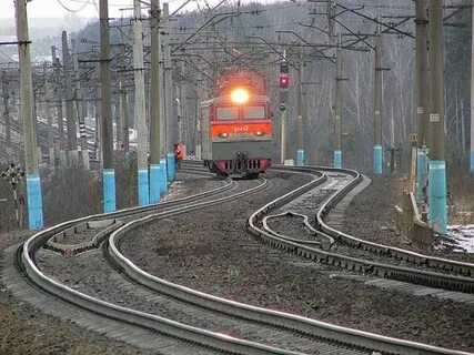 Внимание поезд прибывает