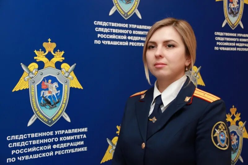 помощник управления. управление данными. девушка офисный работник. деловая встреча. мужчина и женщина в офисе.