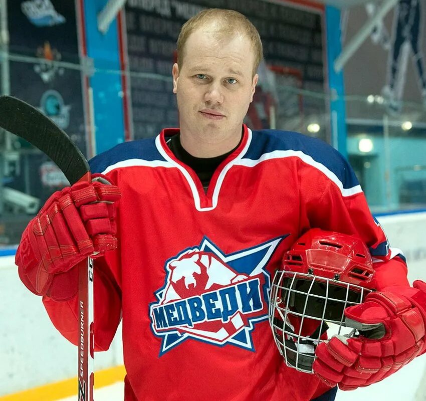 Владимир яглыч молодежка взрослая жизнь. Евгений царев молодежка. Маша пономарев молодека. Андрей головков молодежка. Руслан жданов молодежка.