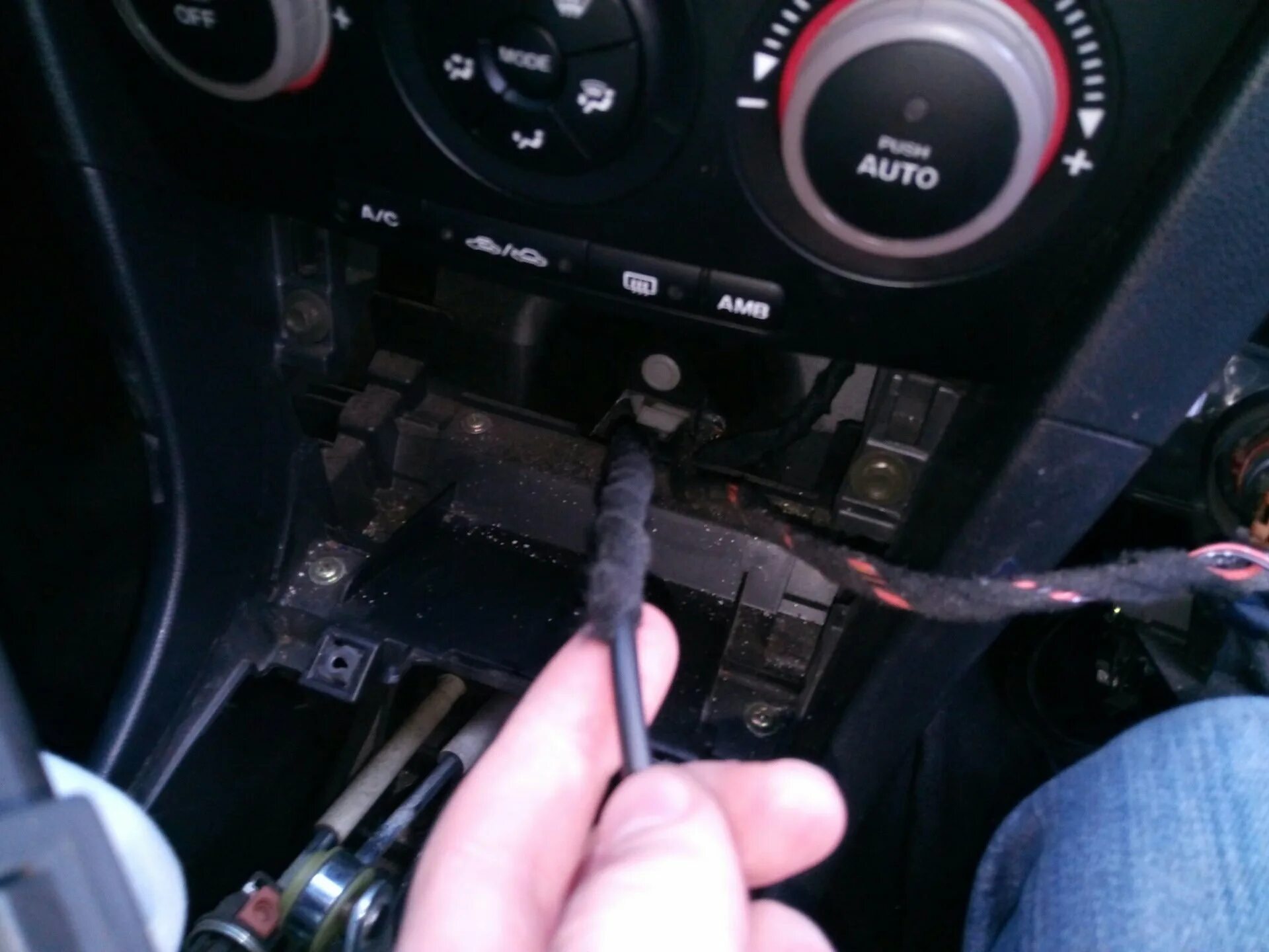 Аукс мазда 3. Mazda 3 bk aux. aux in mazda 3 bk. мазда 3 2008 aux.