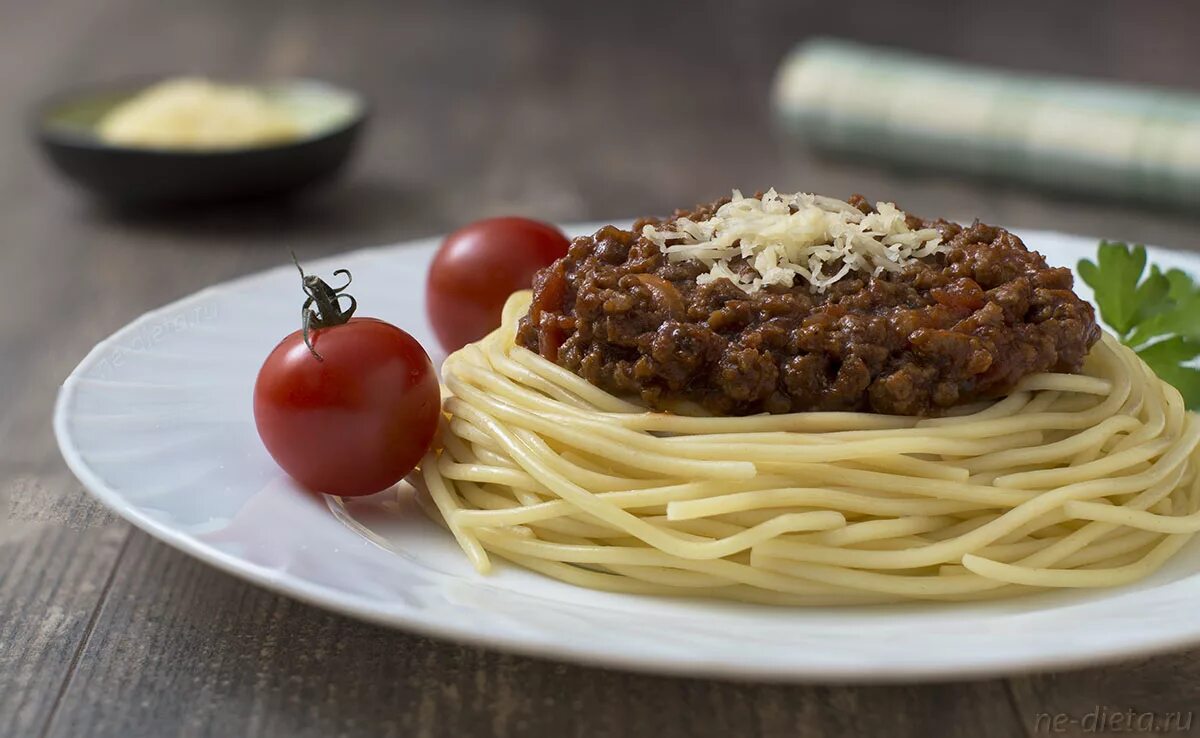 Макароны с котлетой столовая