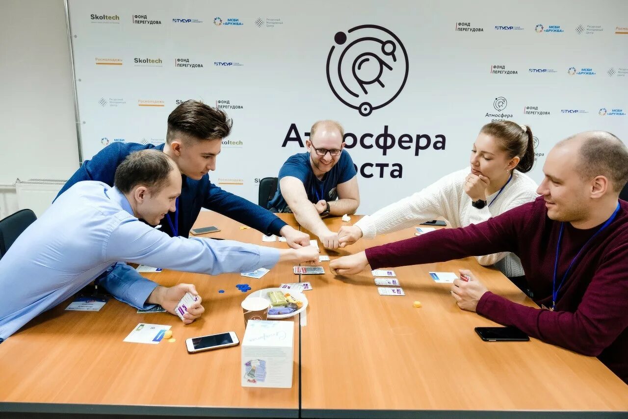 Альфа версия стартап. Стартап команда. игра стартап. стартап конструктор игра. команда стартап проекта.