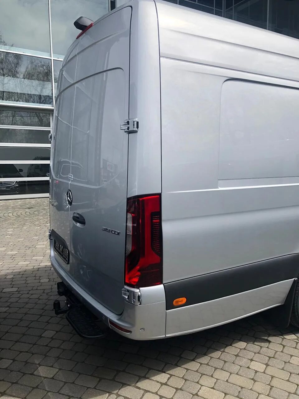 Mercedes sprinter кузов. Мерседес Спринтер 906. Мерседес Спринтер 906 кузов. Мерседес Спринтер Классик 906. Мерседес Спринтер 907 кузов.