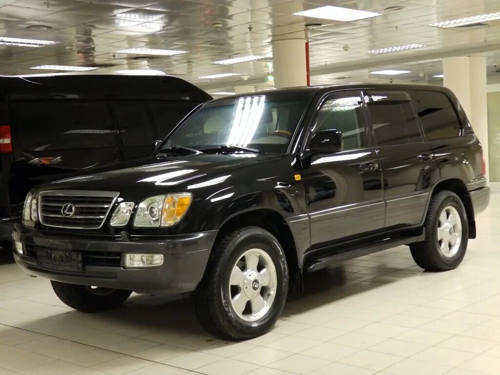 Лексус 470 цена. Lexus LX II 470. Lexus LX II Рестайлинг 470. Лексус lx470 черный 2005. Lexus LX 2005.