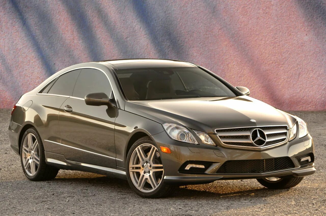 Мерседес купе 2010 года. Mercedes-Benz e550. Mercedes Benz e class Coupe 2010. Mercedes Benz Coupe 2010. Mercedes Benz e350 2010.