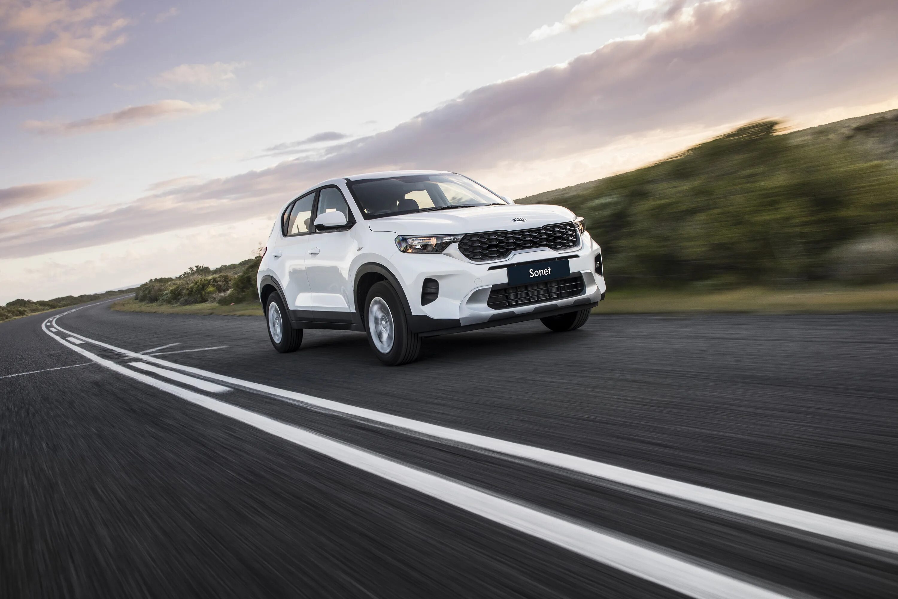 Kia sonet цены. Киа Сонет 2022. Kia SUV. Kia Sonet 2023. Kia LX.