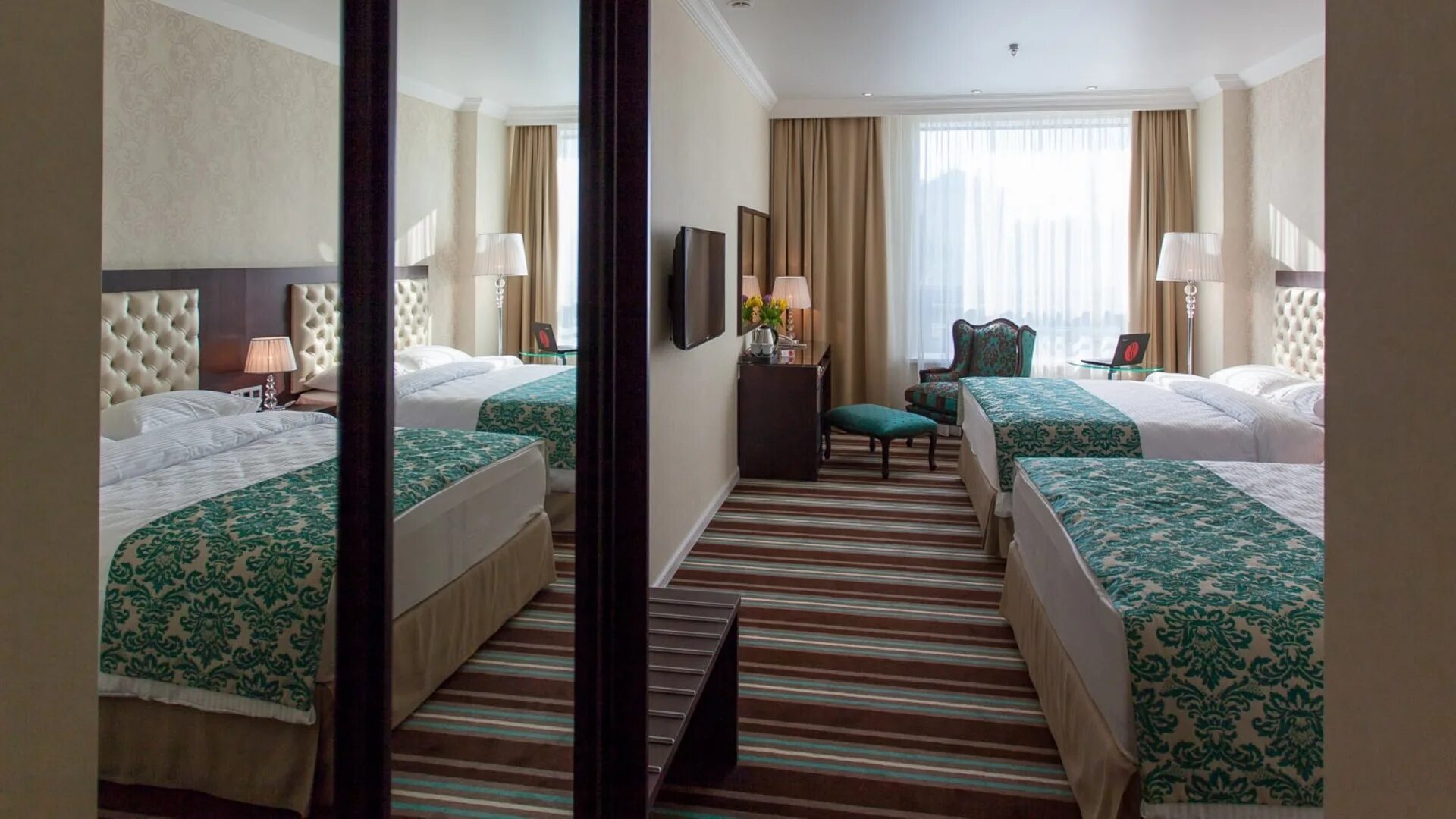 Казань рамада отель казань. Г. Отель ramada by wyndham kazan city centre 4*. Ресторан рамада казань. Отель ramada by wyndham kazan city centre 4*.