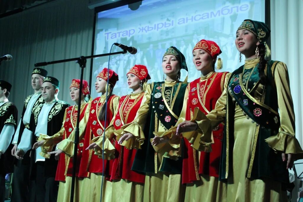 Татарский хор. Дружба народов фото. Фольклор татарский баиты. Фольклор уйгуров. Выступление татарского хора