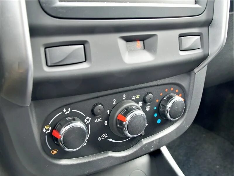 кнопки ларгус. кнопка стеклоподъемника ларгус 8450000260. кнопка обогрева заднего стекла ларгус артикул. кнопки задних стеклоподъемников ларгус. кнопки ларгус.