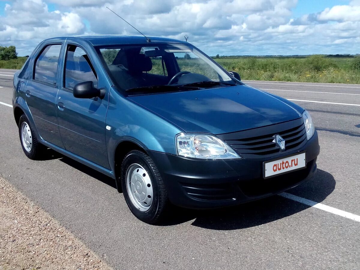 Renault logan годы выпуска. Рено Логан 1 поколение. Рено Логан 1.4 1 поколения. Рено Логан 1 поколение Рестайлинг. Рено Логан 1.4 2002.