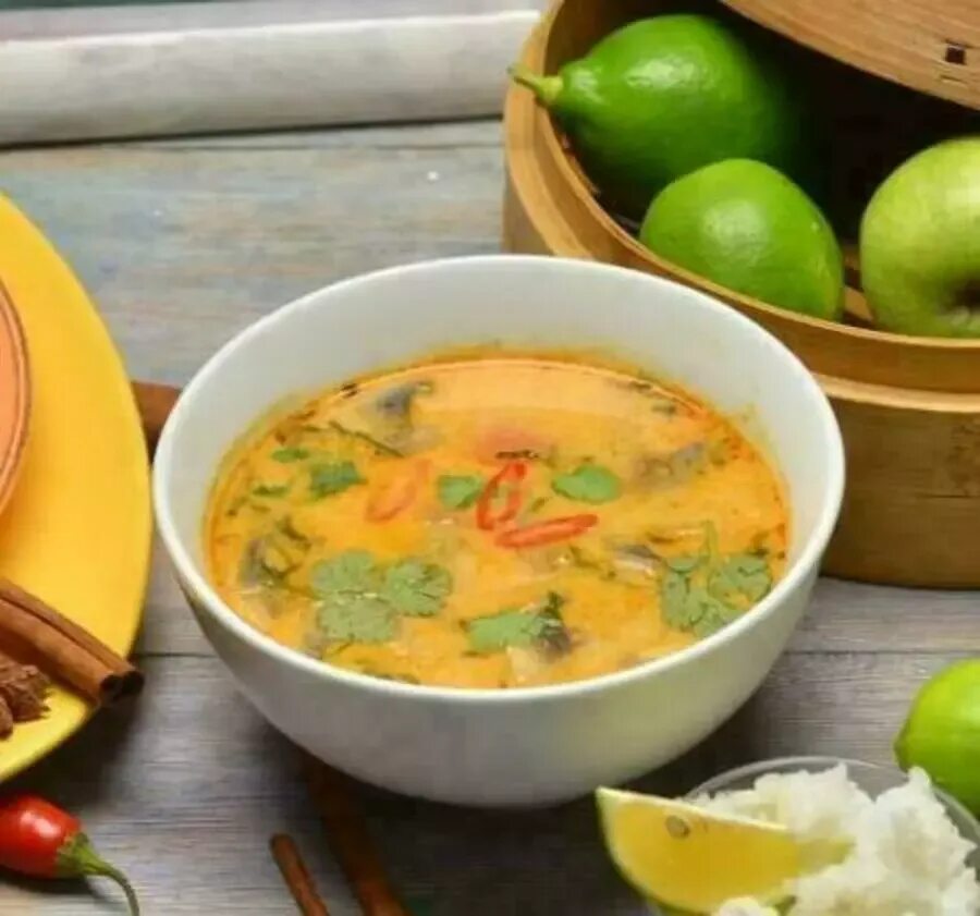 Том ям веганский рецепт. Tom yum soup. Веганский том ям. Веганский том ям. Веганский том ям.