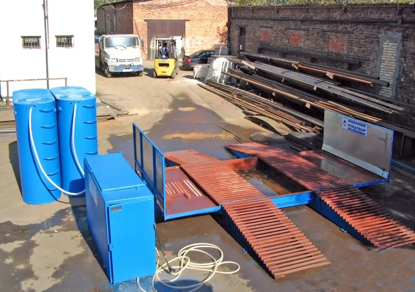 Мойдодыр к4 мойка колес. Установка для мойки колес мд-к-2. Мойка колес мойдодыр к-2. Мойдодыр к 1. Пост мойки колес мойдодыр к-1.