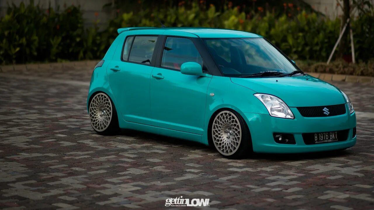Swift custom. Сузуки свифт турбо. suzuki swift zc31s. suzuki swift tuning. фендер на сузуки свифт.