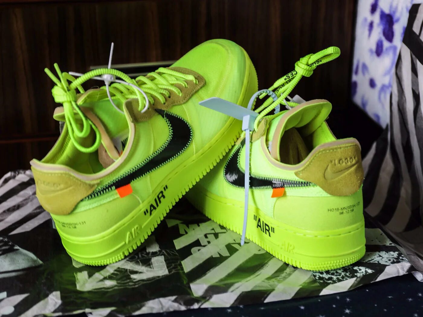 Nike Air Force 1 off White Green. Nike Air Force 1 x off-White зеленый. Nike Air Force x off White Green. Nike x off White Air Force 1 цвета капусты. Кроссовки найк россия