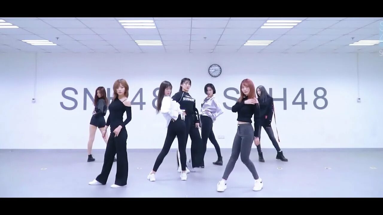 Dance you outta my head кэт. Kiki xu Dance. Can’t get you out танец. SNH Кэпитал. Кэт Дженис Dance you Outta my head»..
