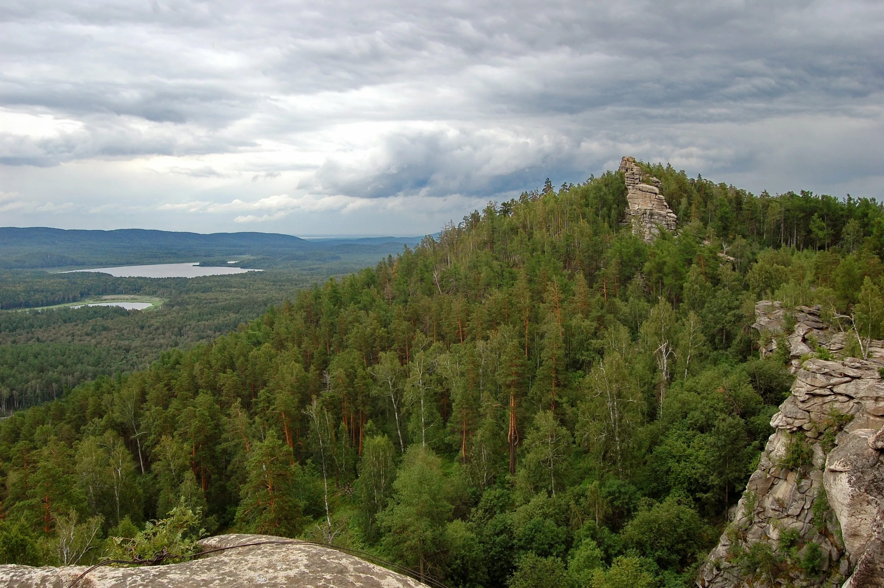 деятельность южного урала. айгир орлиные скалы. национальный парк таганай, южный урал. хребет нурали горные хребты башкортостана. национальный парк зигальга гора поперечная.