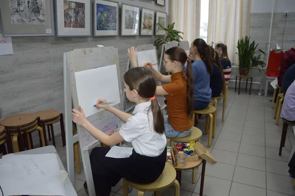 Первая художественная школа в нижегородской области. ДХШ 1 Томск. Художественная школа номер 1 Томск. Детская художественная школа филиал 1, Томск. Художественная школа 1 Томск экзамен.