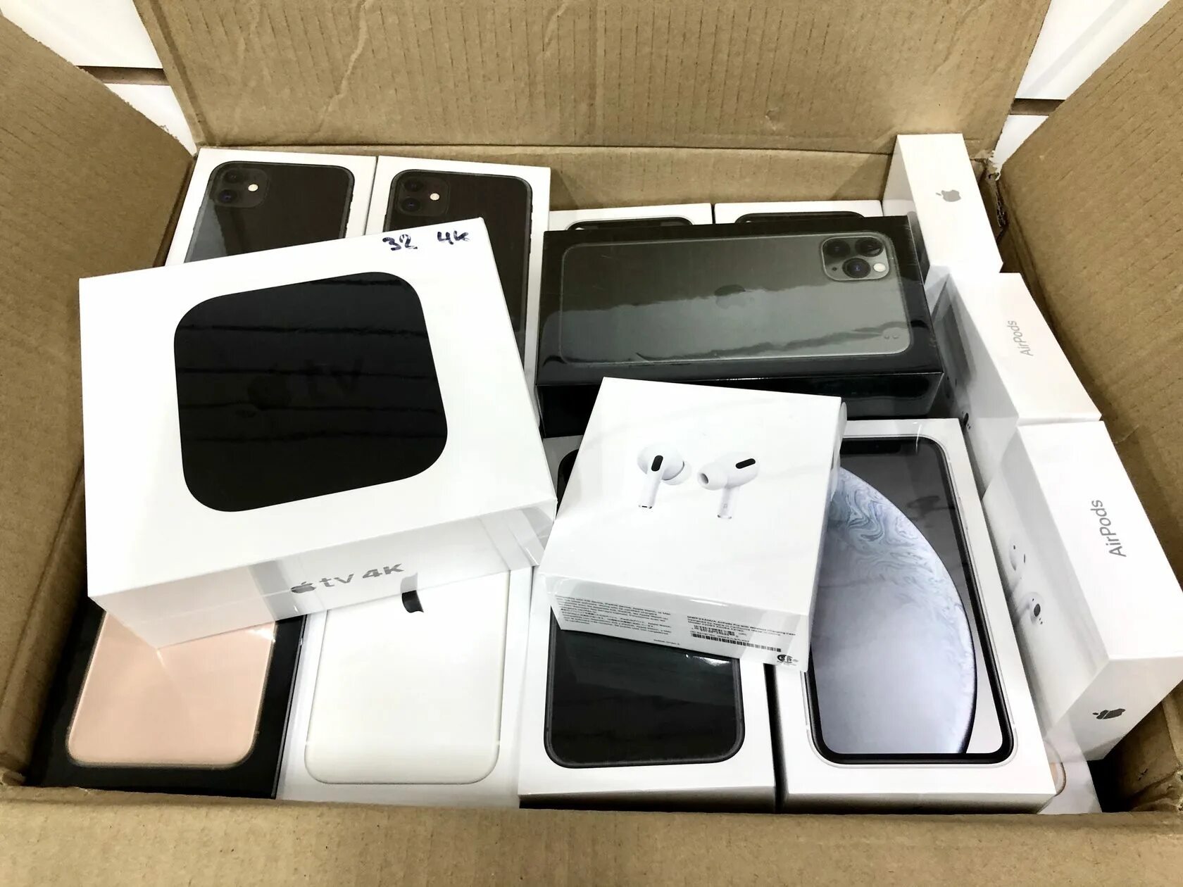Магазин техники apple казань. АЙЛЮКС Казань. АЙЛЮКС - магазин техники Apple.. АЙЛЮКС Казань Ямашева. Магазин АЙЛЮКС техники Apple Ямашева.
