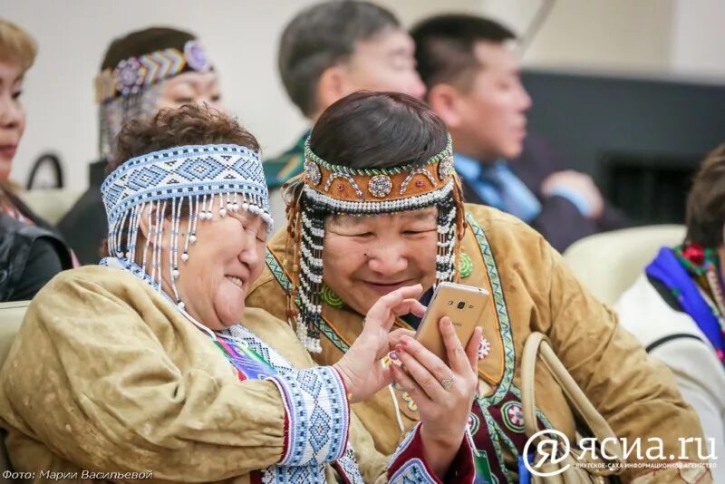 Коренных малочисленных народов соответствии. Венгры и ханты и манси. Перечень коренных малочисленных народов. Коренных малочисленных народов соответствии. Север дальнего востока.