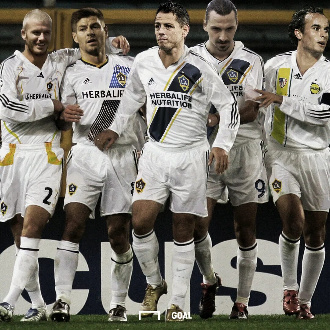 В 2004 году словами. Зидан Реал Мадрид 2004. Роналдо Реал Мадрид 2003. Галактикос Реал Мадрид. Галактикос Реал Мадрид 2005.