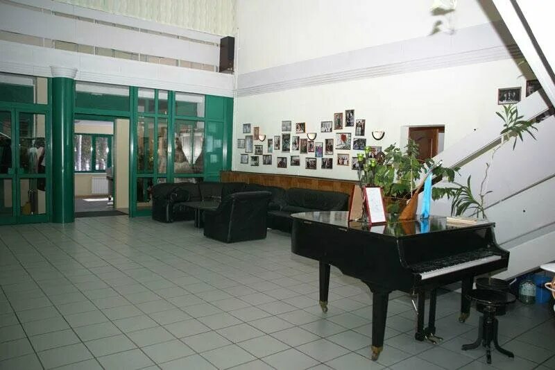 пирамида нижневартовск ресторан. обь грин хаус нижневартовск. гостиница обь нижневартовск. отель обь нижневартовск. гостиница обь нижневартовск.