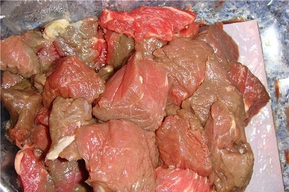 Мясо стало серым. Замороженное мясо свинины. Мясо стало серым. Мясо стало серым. Мясо стало серым.