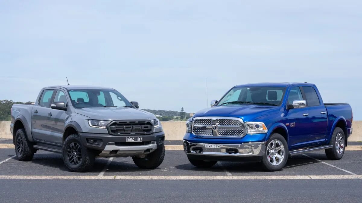 Vs ram. Ford Ram 1500. Dodge Ram 1500 Raptor. Dodge Ram и Ford Raptor. Ford Raptor vs dodge Ram.
