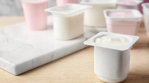 Jogurt v kelímku