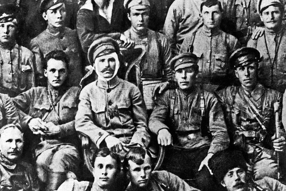Фотки чапаева. Василий иванович чапаев гражданская война. чапаев василий иванович 25 стрелковая дивизия чапаева. чаленко василий иванович. чапаев василий иванович командовал стрелковой дивизией.