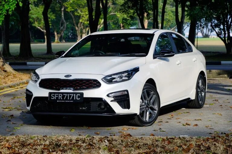 Киа джи ти лайн. Kia Cerato gt line. Kia Cerato gt line 2020. Kia Cerato gt line 2021. Кия Церато 2021 gt line.