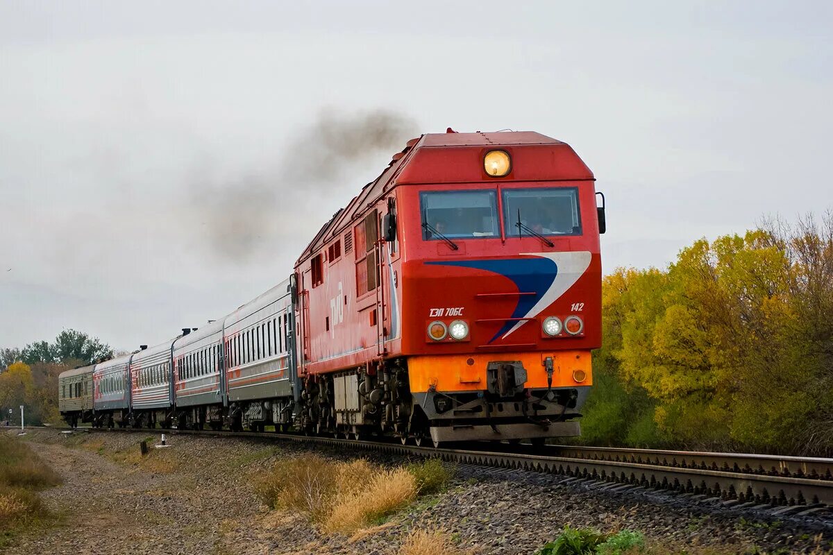 Пассажирский тепловоз тэп70бс. Тэп70 тепловоз тепловозы. Тепловоз тэп70 СССР. Магистральный тепловоз тэп70. Ржд батайск телефон