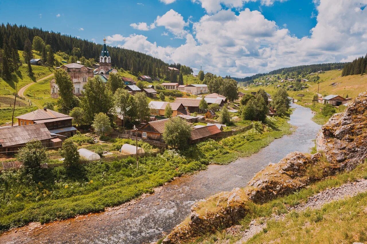 Купить деревню на урале. Кын-завод Пермский край. Посёлок Кын завод Пермский край. Кын завод Лысьва. Река Чусовая Кын завод.